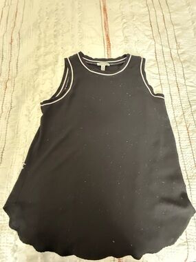 Black Sleeveless Scallop Hem Tank Top